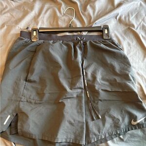 Nike Men's Gray Athletic Shorts